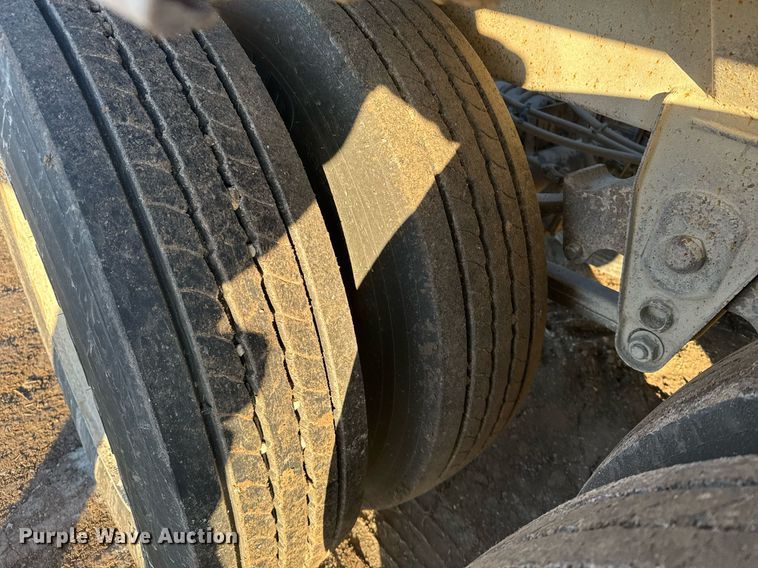 image for item DX3936 2015 Construction Trailer Specialist BDT-40 bottom dump trailer