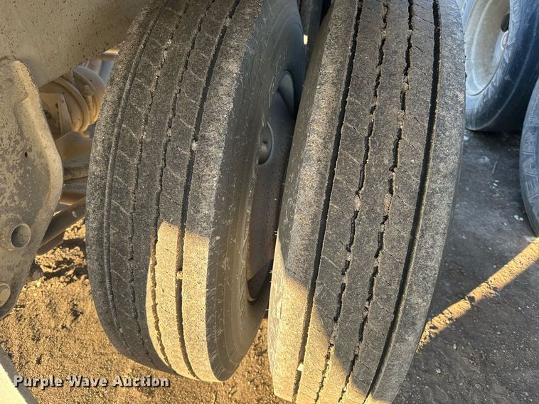 image for item DX3936 2015 Construction Trailer Specialist BDT-40 bottom dump trailer