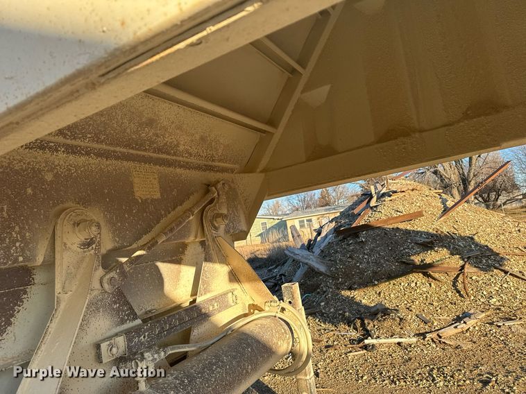 image for item DX3938 2015 Construction Trailer Specialists BDT-40 bottom dump trailer