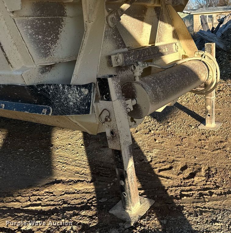 image for item DX3938 2015 Construction Trailer Specialists BDT-40 bottom dump trailer