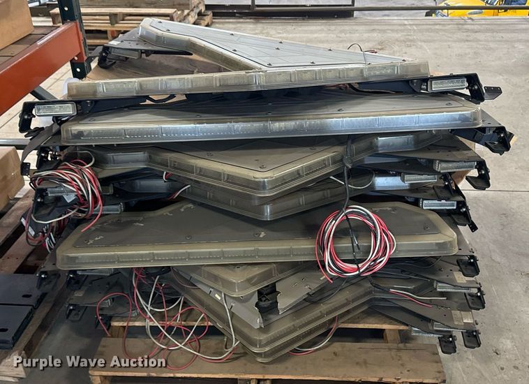 image for item EG6843 Federal Signal Valor light bars