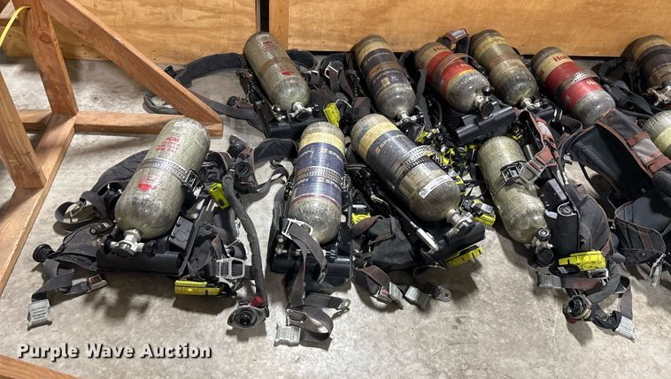 image for item EG7921 (27) SCBA tanks