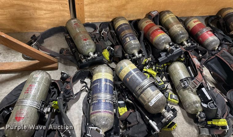 image for item EG7921 (27) SCBA tanks