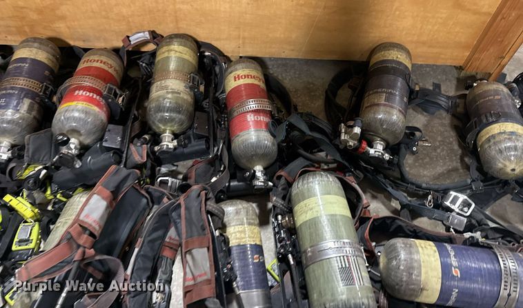 image for item EG7921 (27) SCBA tanks