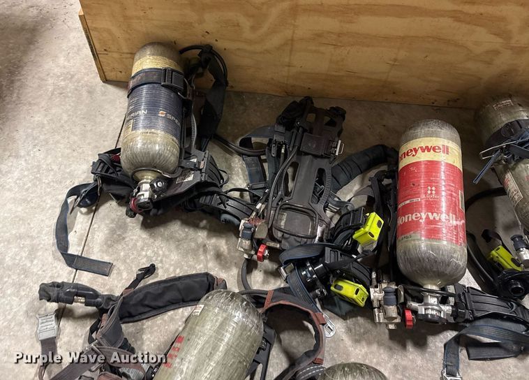 image for item EG7921 (27) SCBA tanks
