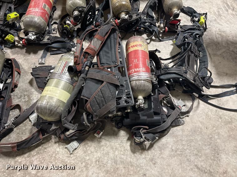 image for item EG7921 (27) SCBA tanks