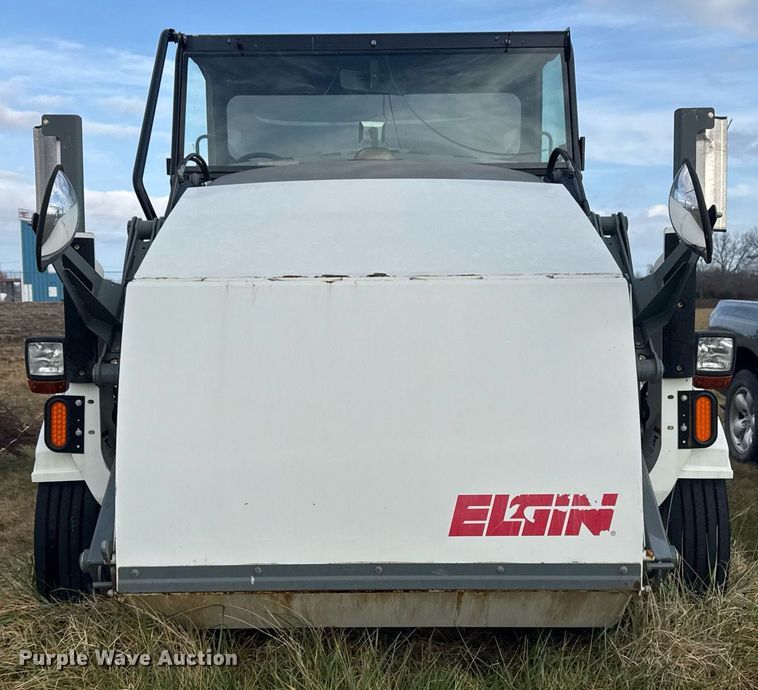 image for item EG7924 2010 Elgin Pelican street sweeper