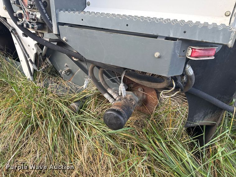 image for item EG7924 2010 Elgin Pelican street sweeper