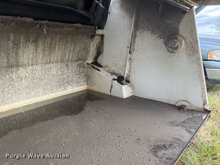 image for item EG7924 2010 Elgin Pelican street sweeper