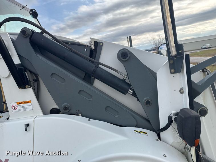 image for item EG7924 2010 Elgin Pelican street sweeper