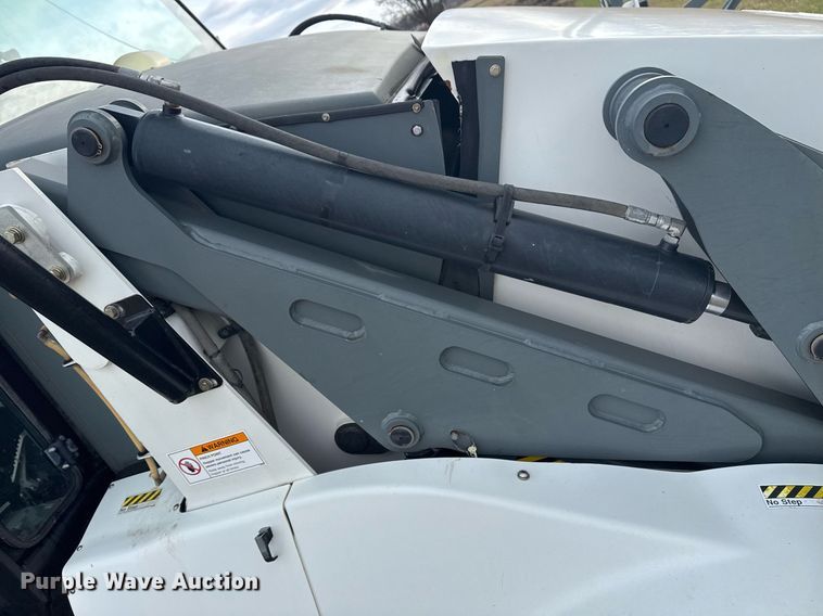 image for item EG7924 2010 Elgin Pelican street sweeper