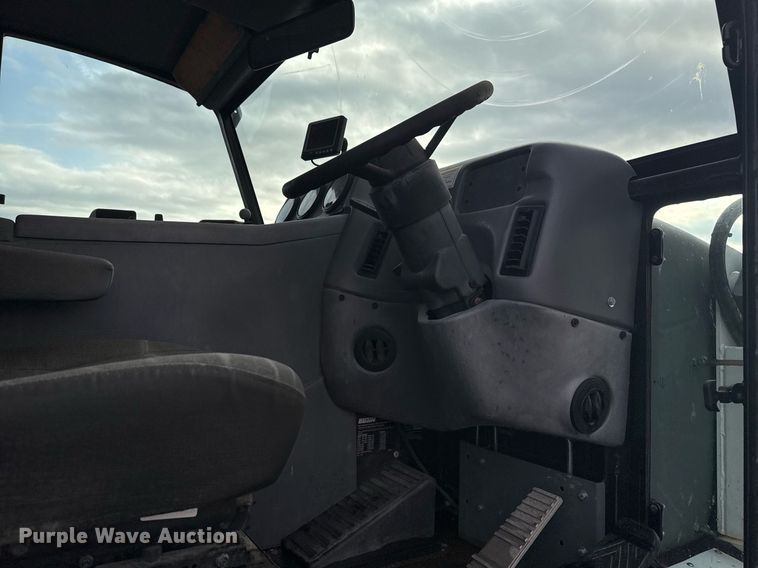 image for item EG7924 2010 Elgin Pelican street sweeper