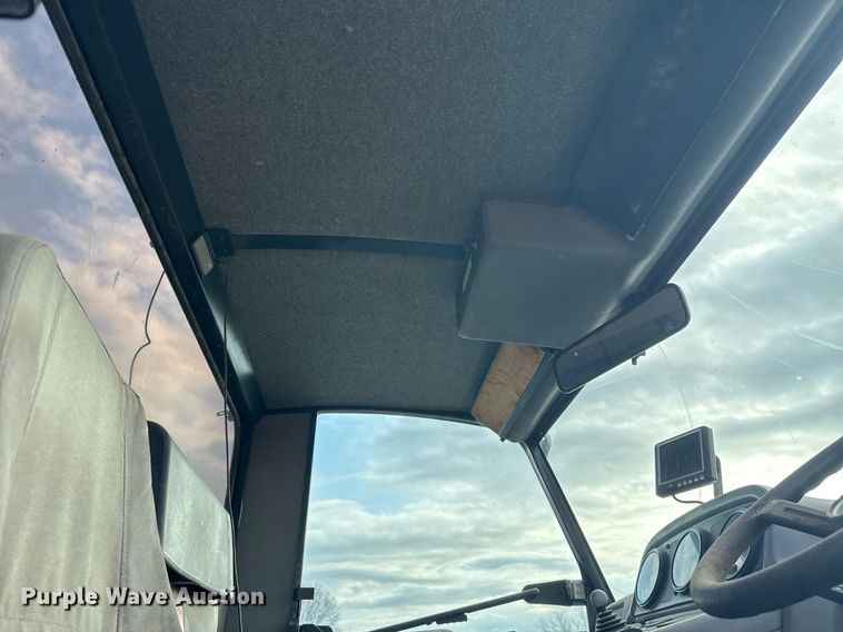 image for item EG7924 2010 Elgin Pelican street sweeper