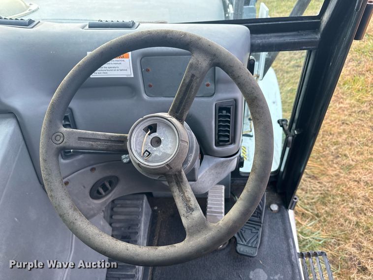 image for item EG7924 2010 Elgin Pelican street sweeper