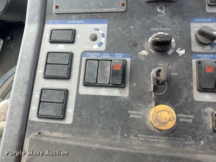 image for item EG7924 2010 Elgin Pelican street sweeper