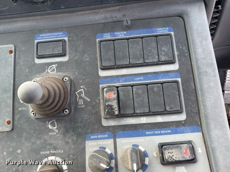 image for item EG7924 2010 Elgin Pelican street sweeper