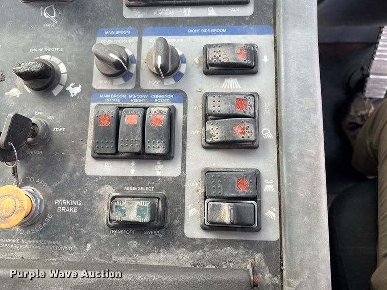 image for item EG7924 2010 Elgin Pelican street sweeper