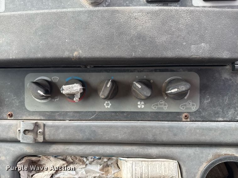 image for item EG7924 2010 Elgin Pelican street sweeper