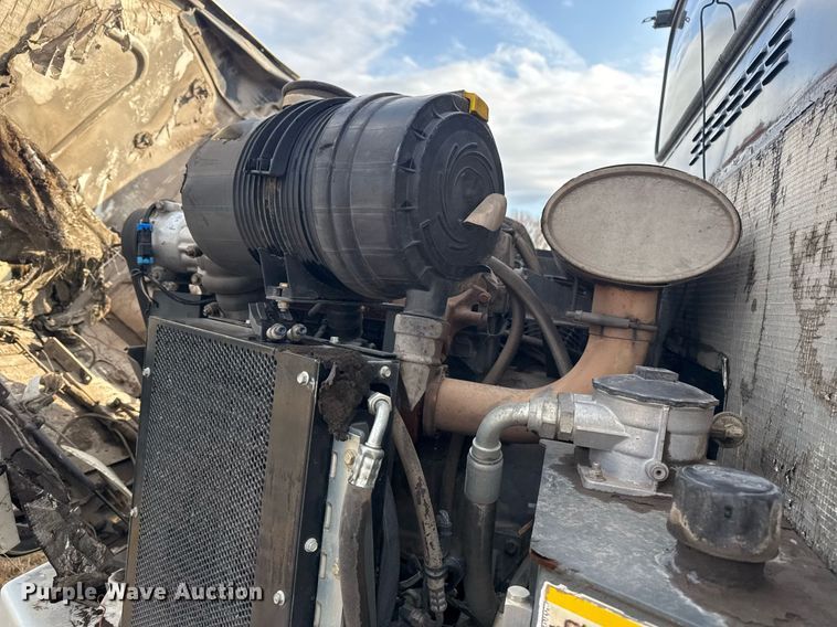 image for item EG7924 2010 Elgin Pelican street sweeper