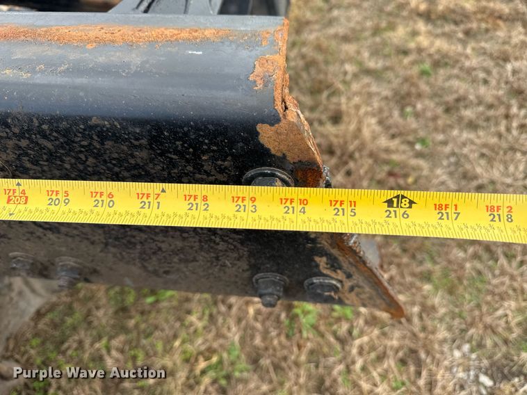 image for item EG7928 2014 Freightliner Business Class M2 truck cab and chassis