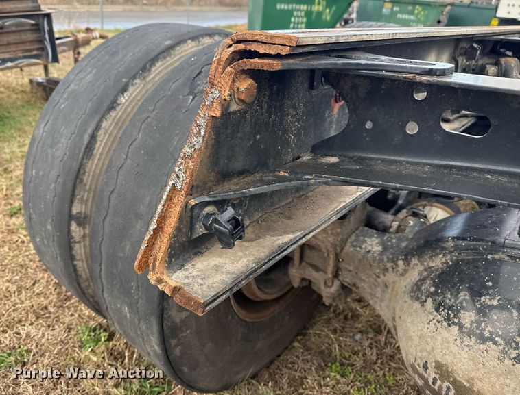 image for item EG7928 2014 Freightliner Business Class M2 truck cab and chassis