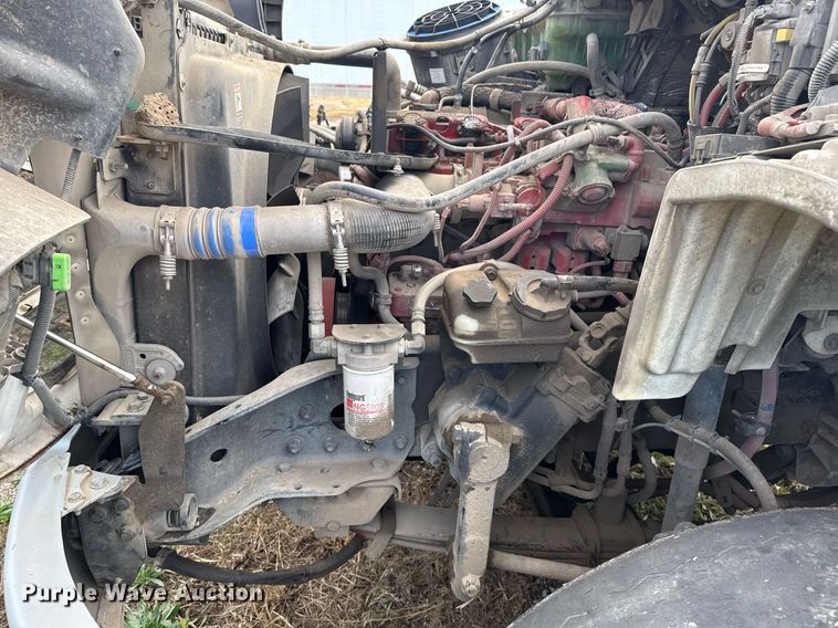 image for item EG7928 2014 Freightliner Business Class M2 truck cab and chassis