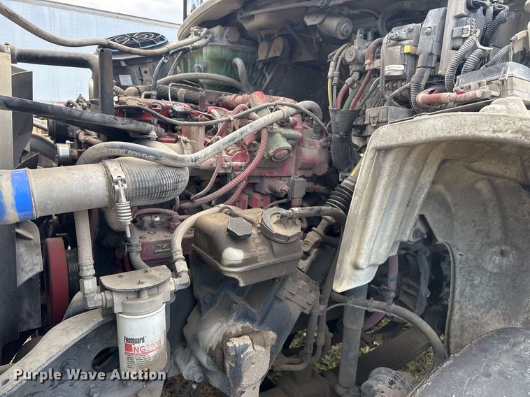 image for item EG7928 2014 Freightliner Business Class M2 truck cab and chassis