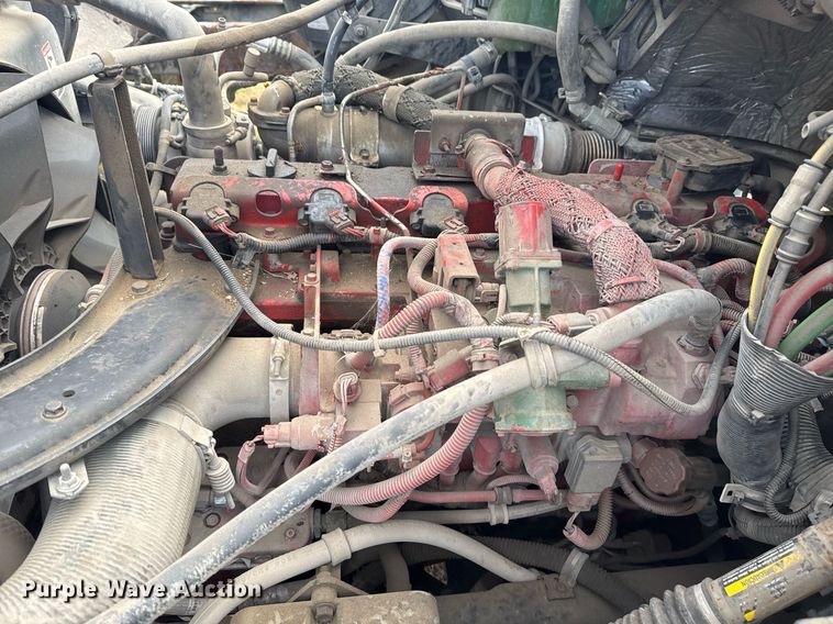 image for item EG7928 2014 Freightliner Business Class M2 truck cab and chassis