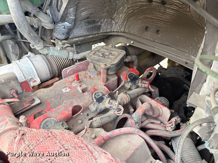 image for item EG7928 2014 Freightliner Business Class M2 truck cab and chassis