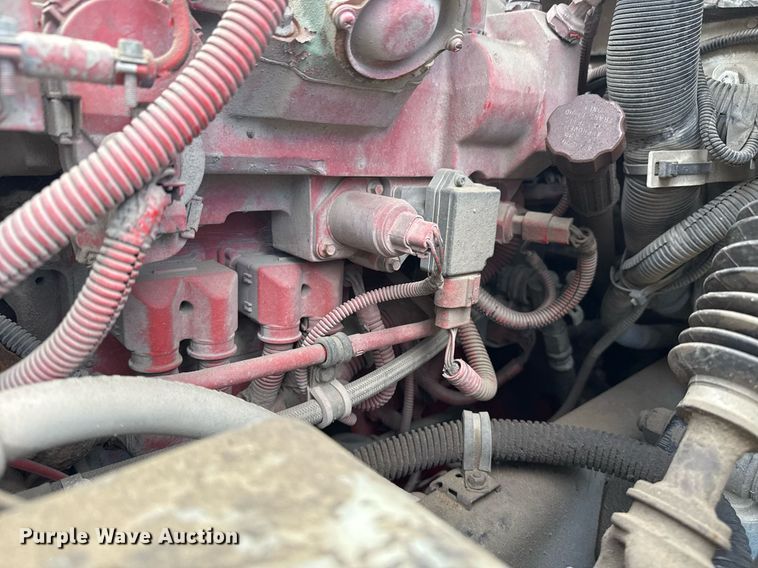 image for item EG7928 2014 Freightliner Business Class M2 truck cab and chassis