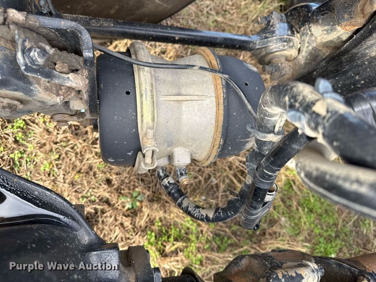 image for item EG7928 2014 Freightliner Business Class M2 truck cab and chassis