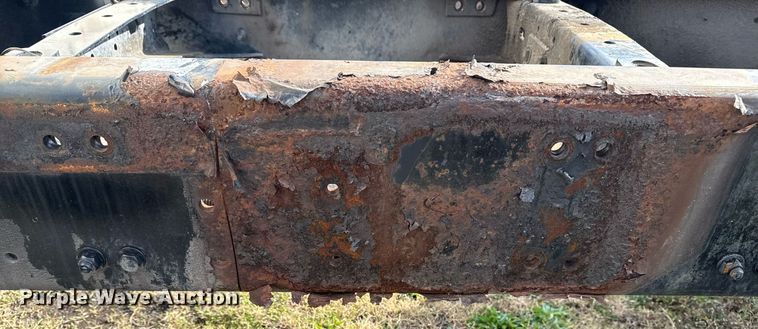 image for item EG7929 2014 Freightliner Business Class M2 truck cab and chassis