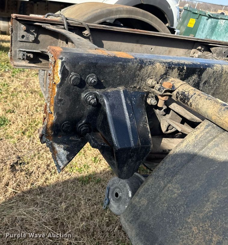 image for item EG7929 2014 Freightliner Business Class M2 truck cab and chassis