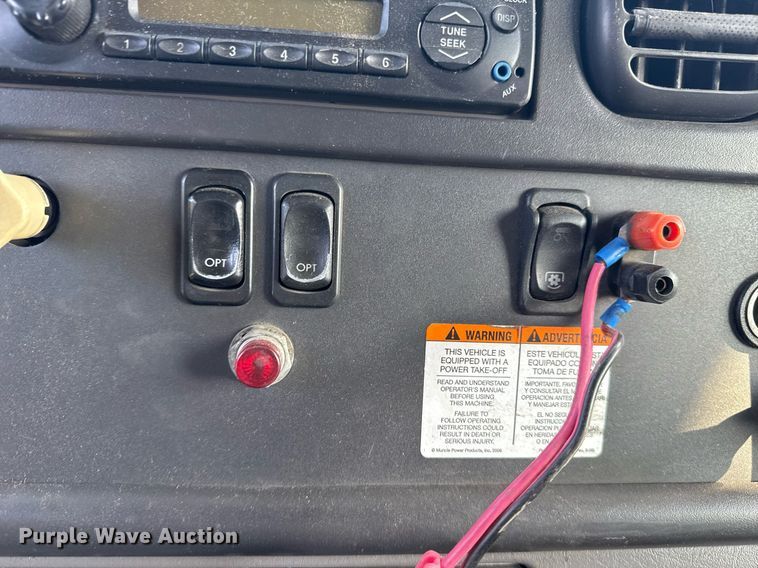 image for item EG7929 2014 Freightliner Business Class M2 truck cab and chassis