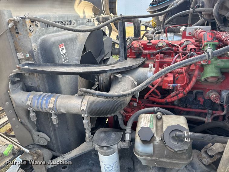 image for item EG7929 2014 Freightliner Business Class M2 truck cab and chassis