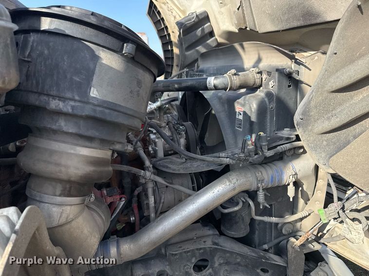 image for item EG7929 2014 Freightliner Business Class M2 truck cab and chassis