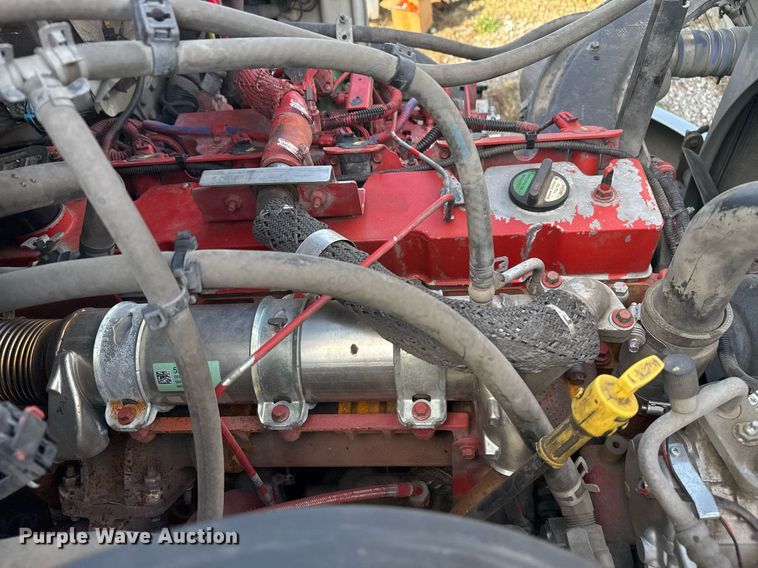 image for item EG7929 2014 Freightliner Business Class M2 truck cab and chassis