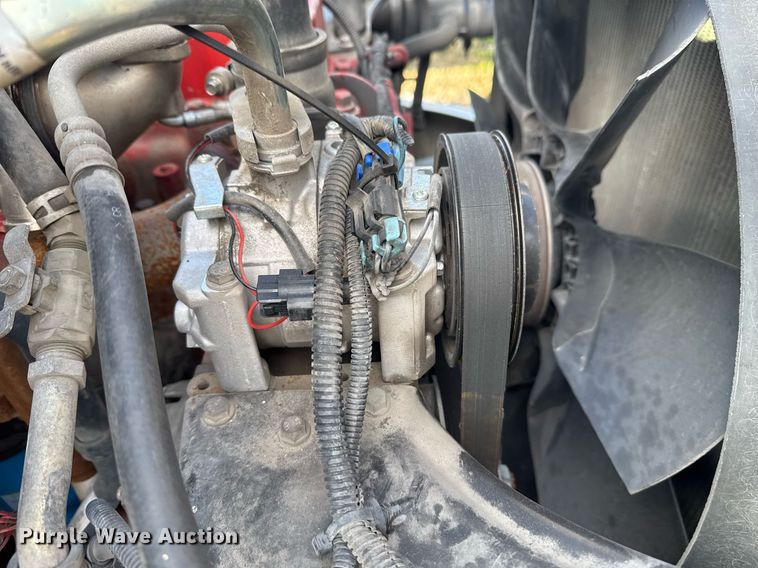 image for item EG7929 2014 Freightliner Business Class M2 truck cab and chassis