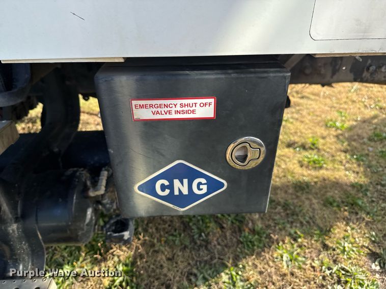 image for item EG7929 2014 Freightliner Business Class M2 truck cab and chassis