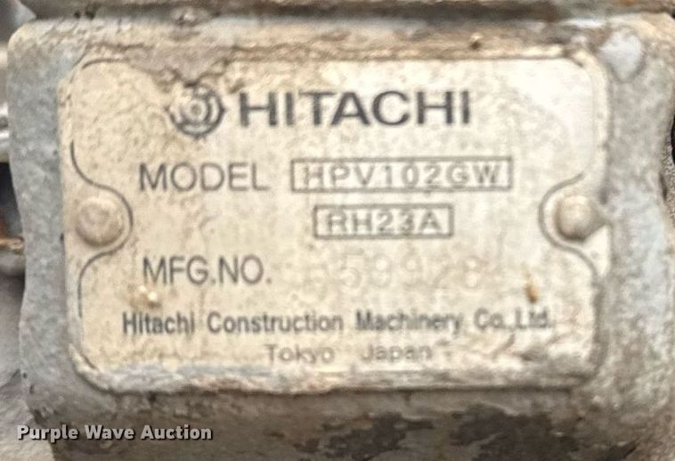 image for item EG7934 2005 John Deere 200C LC excavator