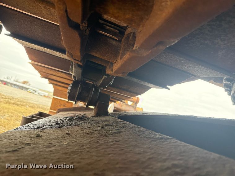 image for item EG7934 2005 John Deere 200C LC excavator