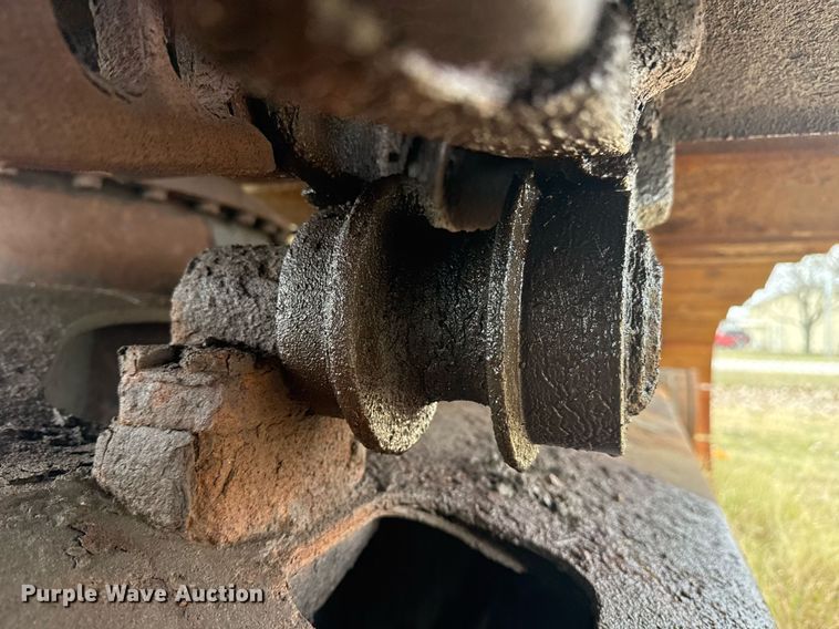 image for item EG7934 2005 John Deere 200C LC excavator