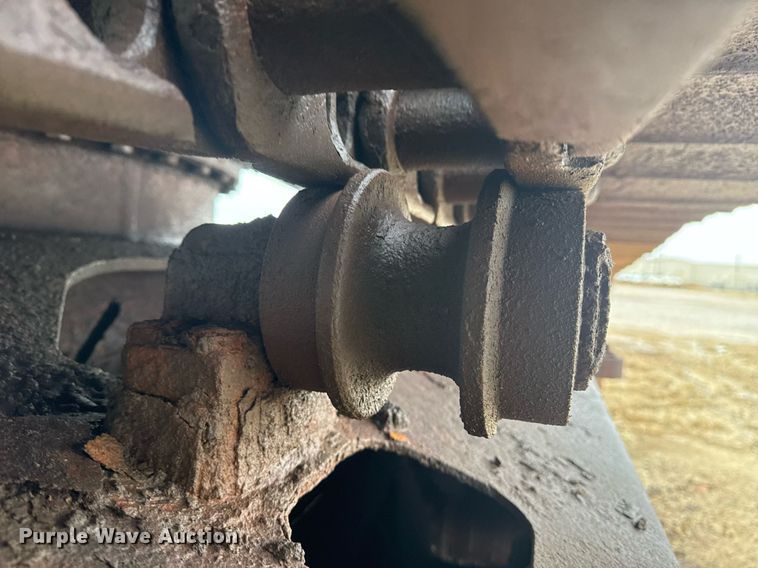 image for item EG7934 2005 John Deere 200C LC excavator