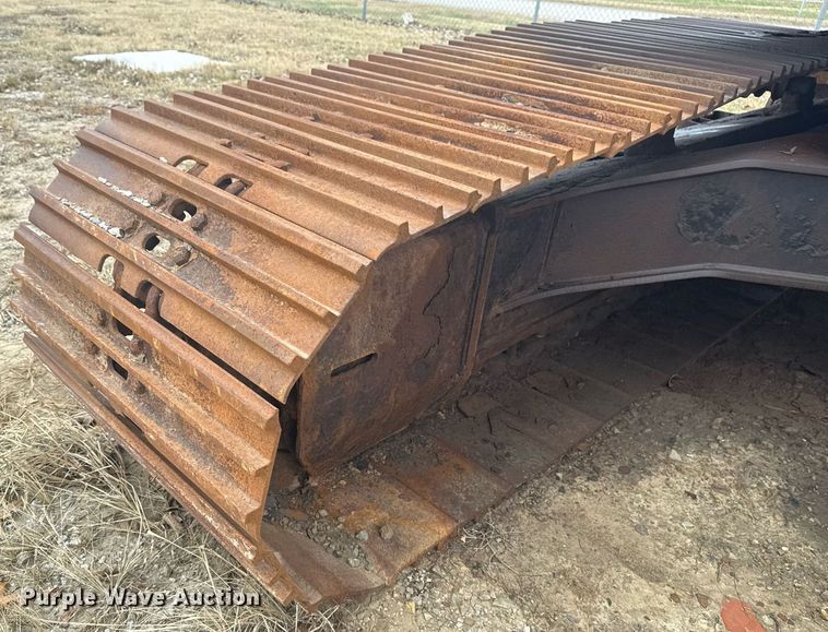 image for item EG7934 2005 John Deere 200C LC excavator