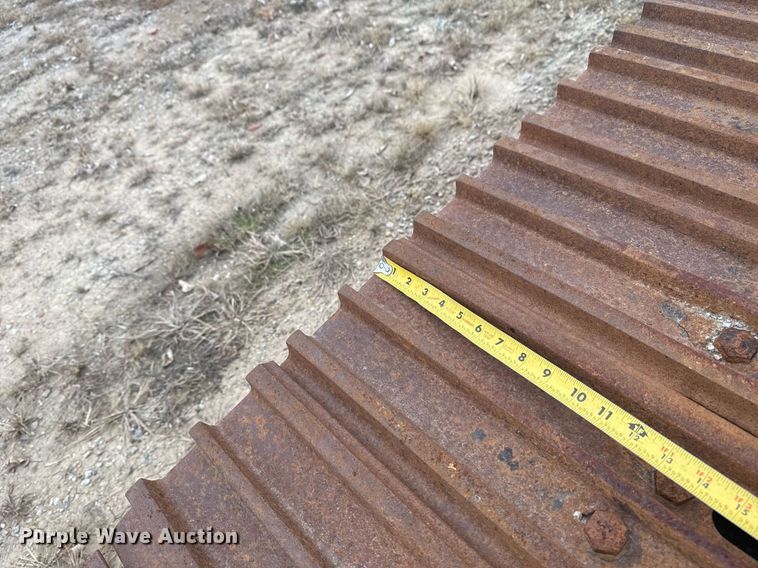 image for item EG7934 2005 John Deere 200C LC excavator