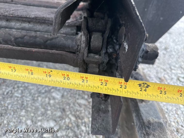 image for item EG7939 Swenson spreader