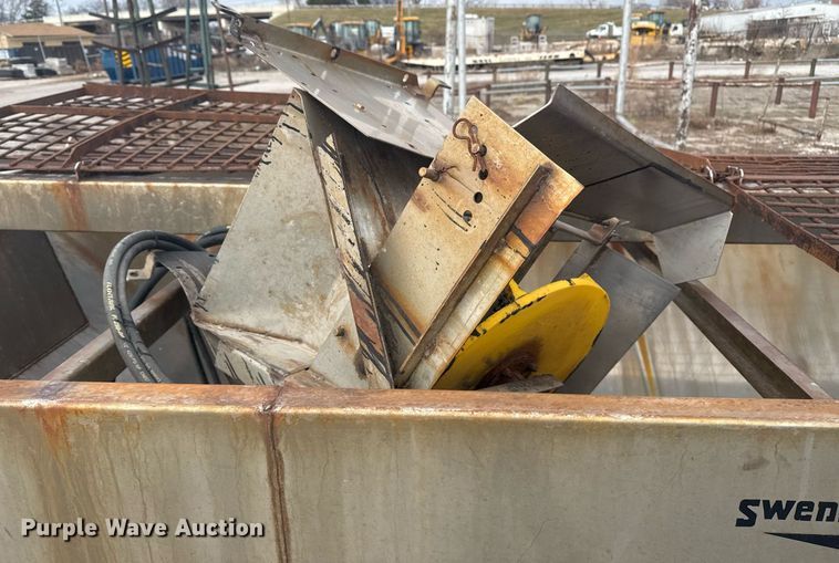 image for item EG7940 Swenson spreader