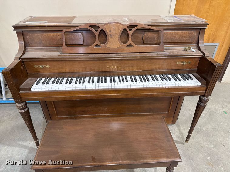 image for item EG7943 Yamaha piano