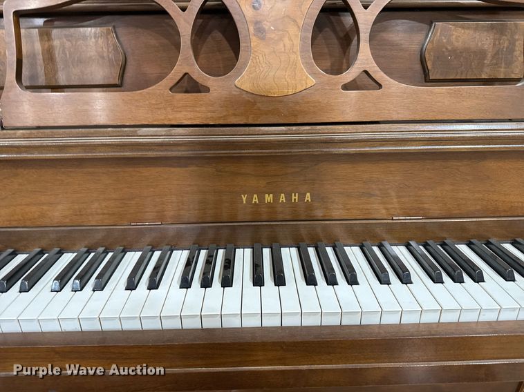 image for item EG7943 Yamaha piano