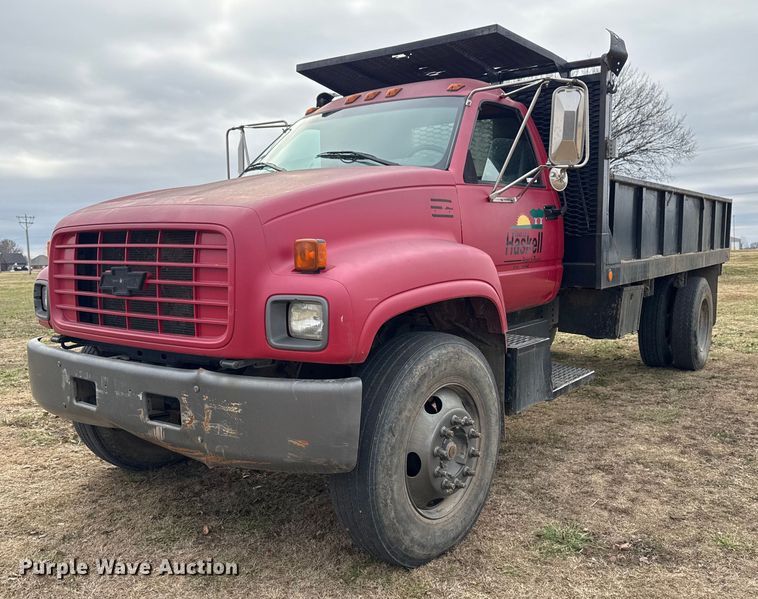 image for item EG7946 2000 Chevrolet C7 dump truck